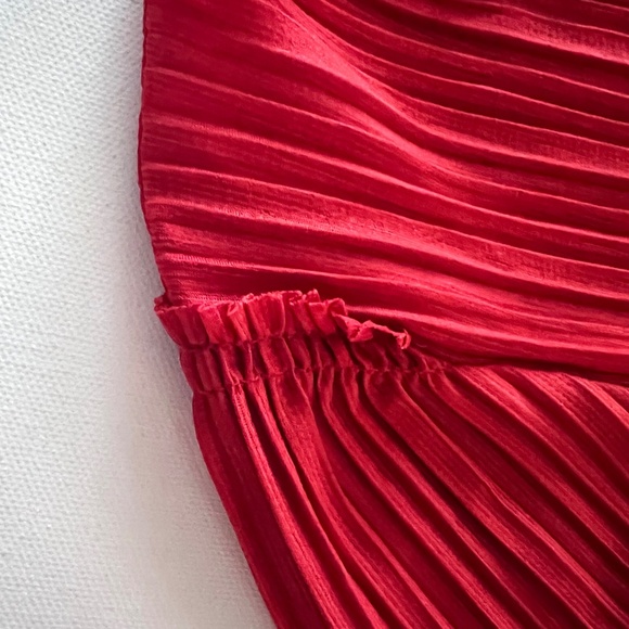 Free People Can’t Help It Pleated Mini Dress Red Bell Sleeve M EUC - Picture 9 of 12